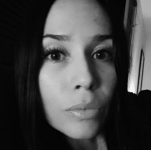 Meet the Posher - Picture 5 of 7